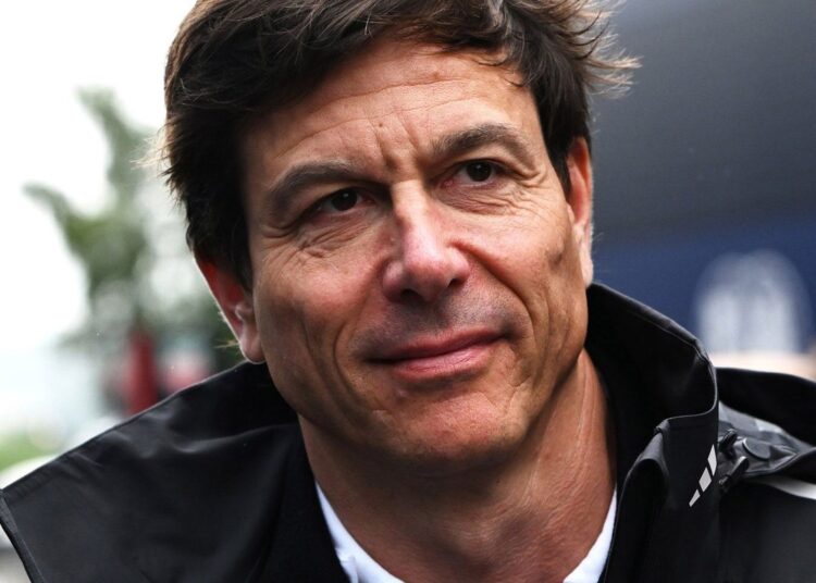 Wolff revela conversa com Prost sobre rivalidade com Senna Wolff revela conversa com Prost sobre rivalidade com Senna