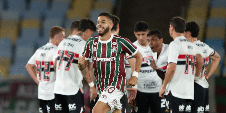 São Paulo leva 6 a 0 do Fluminense e sofre uma de suas maiores humilhações no século