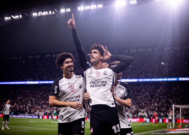 Desempenho Defensivo do Corinthians Cai sem Dupla Titular na Zaga