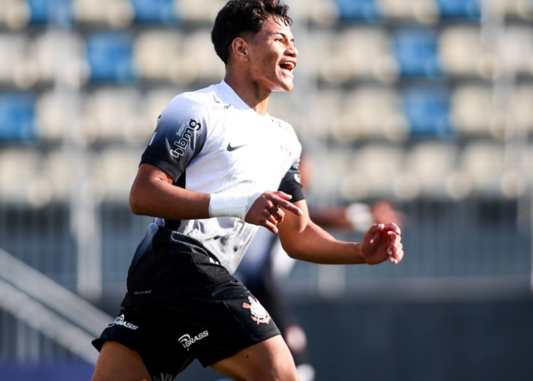 Corinthians Rejeita Proposta do Novo Hamburgo por Luiz Fernando, Atacante da Base Corinthians Rejeita Proposta do Novo Hamburgo por Luiz Fernando, Atacante da Base