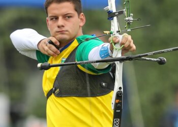 Marcus D’Almeida Brilha com Bronze e Recorde em Copa do Mundo de Tiro com Arco Indoor