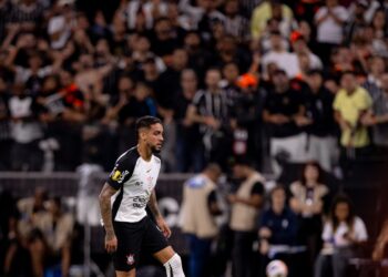 Corinthians: Matheus Pereira Desfalca Equipe no Paulistão Após Cartão Amarelo
