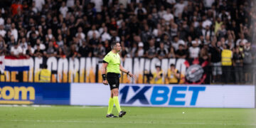 IFAB Anuncia Novas Regras: Panorama Global e Brasileiro do Futebol em Destaque