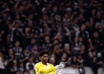 Goleiro do Corinthians, Hugo Souza É Convocado Para Substituir Alisson na Seleção Brasileira