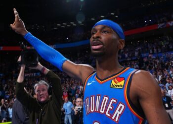 Destaques Esportivos: NBA com Jogo Eletrizante, Panorama do Futebol Mundial e Notícias do Esporte Brasileiro