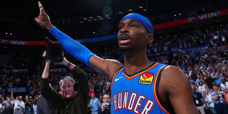 Destaques Esportivos: NBA com Jogo Eletrizante, Panorama do Futebol Mundial e Notícias do Esporte Brasileiro