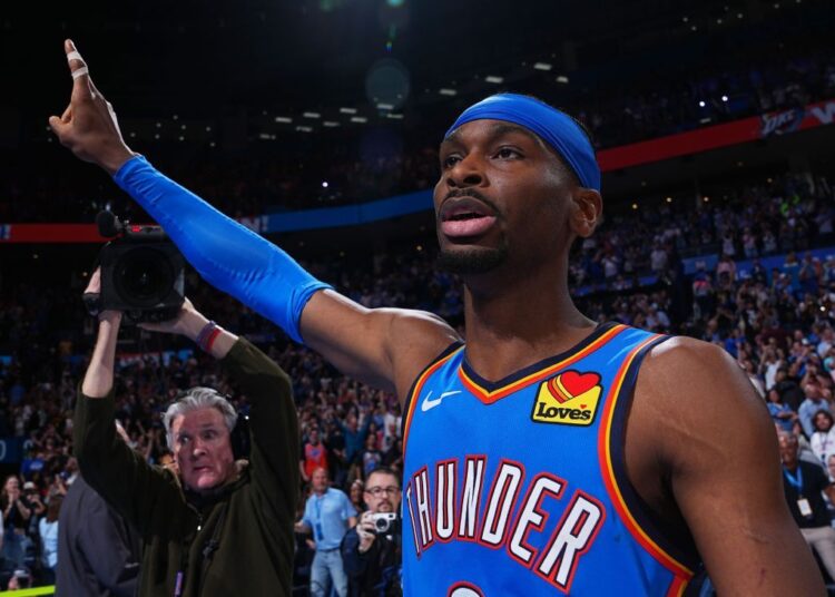 Destaques Esportivos: NBA com Jogo Eletrizante, Panorama do Futebol Mundial e Notícias do Esporte Brasileiro