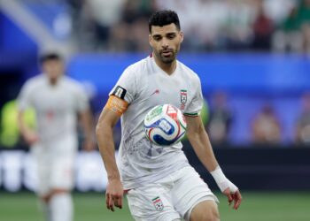 Delegação Iraniana Enfrenta Retenção e Problemas Burocráticos na Copa do Mundo nos EUA