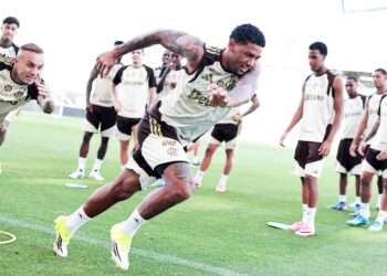 Flamengo: Amistosos em Portugal Decidem Futuro de Talentos da Base