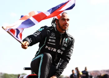 Fãs Elegem as Melhores Vitórias de Lewis Hamilton em Silverstone