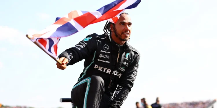 Fãs Elegem as Melhores Vitórias de Lewis Hamilton em Silverstone