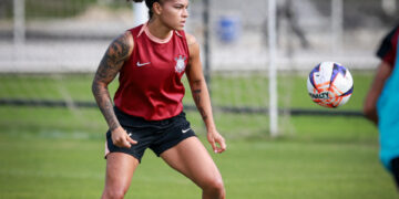 Renovação de Gisela Robledo no Corinthians: Dificuldades Financeiras e Prazo Curto