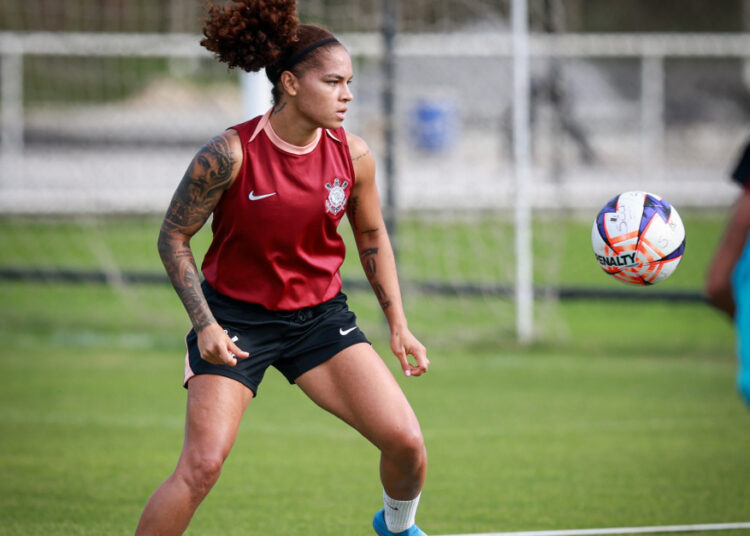 Renovação de Gisela Robledo no Corinthians: Dificuldades Financeiras e Prazo Curto