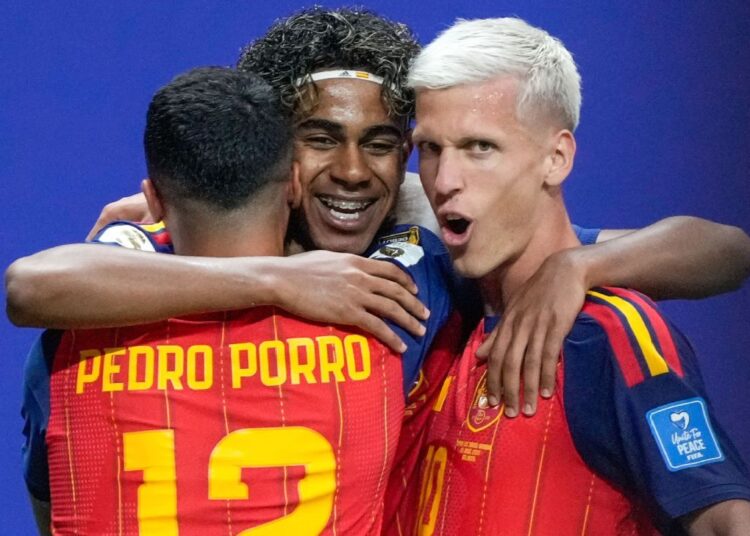 Análise de Gustavo Hofman: Espanha Aponta Favoritismo Diante da Bélgica