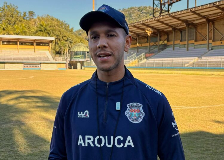 Ex-Vasco Souza: Nova Fase como Treinador na 4ª Divisão do Carioca Ex-Vasco Souza: Nova Fase como Treinador na 4ª Divisão do Carioca