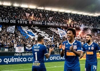 Corinthians Lança 3º Uniforme Azul em Homenagem a Tobias e Invasão de 1976