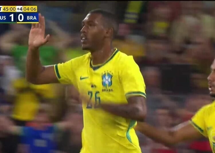 Seleção Brasileira: Ancelotti testa Raphinha como centroavante e promove sete alterações para amistoso