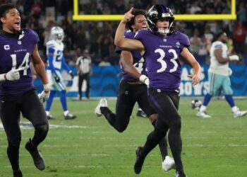 NFL no Rio: Baltimore Ravens Superam Dallas Cowboys com Chute Decisivo no Último Segundo
