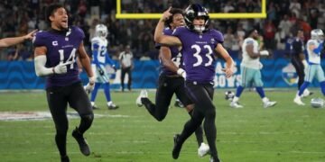 NFL no Rio: Baltimore Ravens Superam Dallas Cowboys com Chute Decisivo no Último Segundo