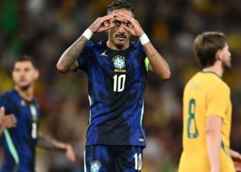 Raphinha Quebra Jejum de 558 Dias Pela Seleção, Mas Preocupa Com Lesão em Amistoso