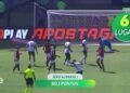 Árbitro Viraliza ao Testar Campo Alagado em Jogo Espanhol