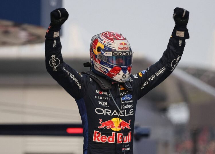 Verstappen garante primeira vitória de 2026 em GP do Bahrein atípico