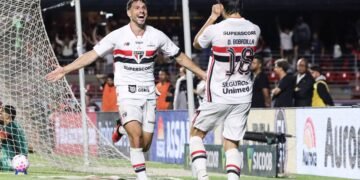 São Paulo Vence Vitória com Dois Gols de Calleri e Retorno de Lucas Moura no Brasileirão