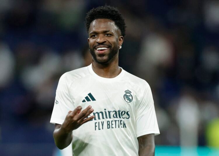 Vini Jr. pula para quinto lugar na lista da Forbes de jogadores mais bem pagos do mundo