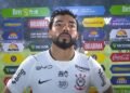 Lateral-esquerdo do Corinthians lamenta nova derrota, pede desculpas à torcida e evita abordar extracampo