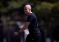 Executivo do Corinthians comenta situação de atletas em fim de contrato, fala sobre Memphis e atrasos de pagamento