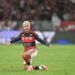 Arrascaeta desabafa sobre eliminação do Flamengo: “Se não dá o máximo, paga caro” Arrascaeta desabafa sobre eliminação do Flamengo: “Se não dá o máximo, paga caro”