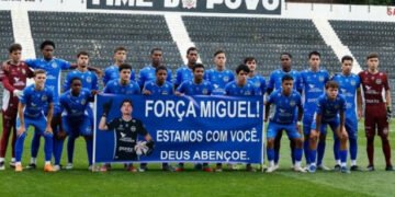 Corinthians lamenta morte de goleiro de 14 anos do São José
