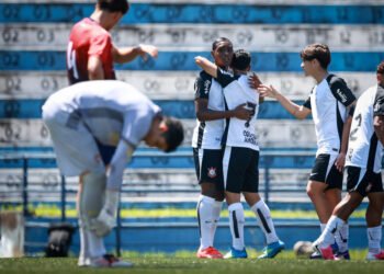 Panorama Esportivo: Destaques Nacionais e Internacionais do Futebol e Outras Modalidades