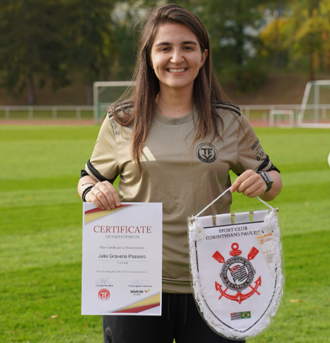 Técnica do Corinthians Sub-20 conclui etapa da Licença B da UEFA na Alemanha após receber bolsa inédita da FIFA Técnica do Corinthians Sub-20 conclui etapa da Licença B da UEFA na Alemanha após receber bolsa inédita da FIFA