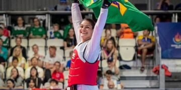 Maria Clara Pacheco Conquista Tricampeonato no Grand Prix de Taekwondo e Consolida Liderança Mundial